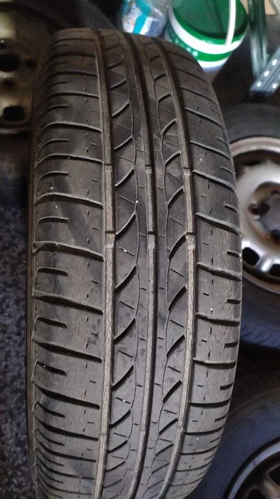 Продавам 5бр. летни гуми с джанти BRIDGESTONE 175/70/13 + джанти.