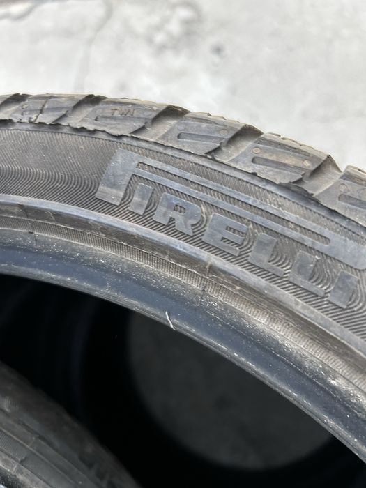Гуми зимни 205/40R17