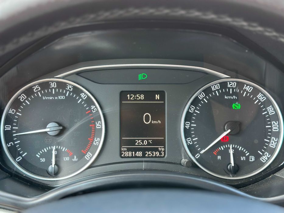Skoda Octavia 2, 2010 1.6TDI Cutie automată