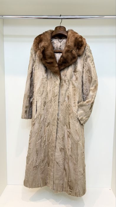 Продам шубу из каракуля