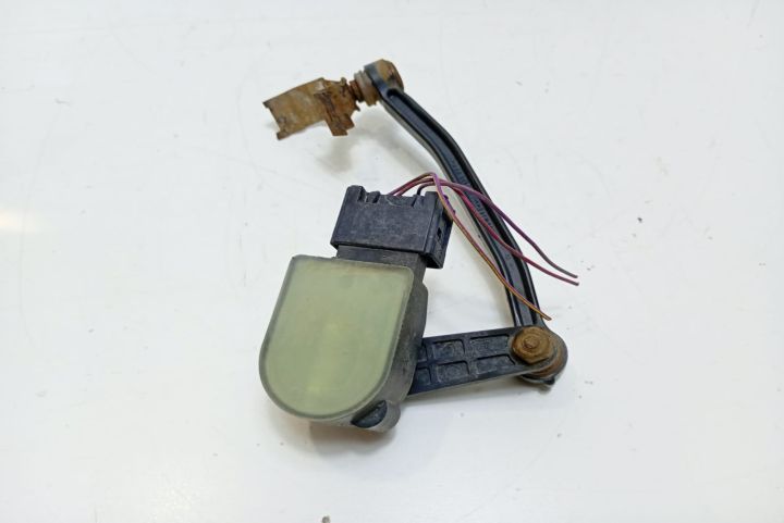 Senzor nivel far 8E0907503 Audi A4 B7 seria