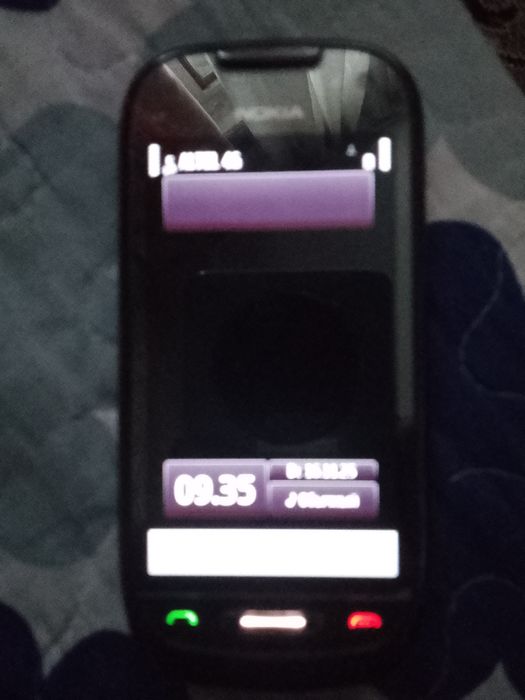 Прадаю Нокию С7 за9000