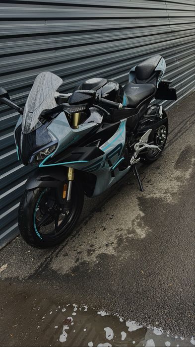 CFMoto 450 SR S 2024 sportiva pentru A2 (48 cp)