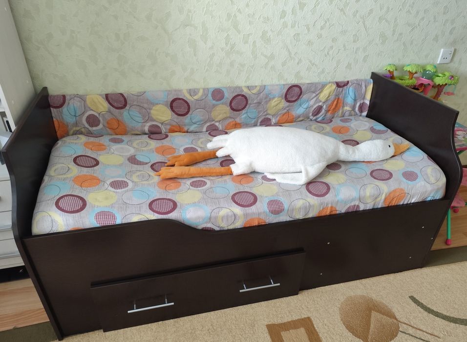 Детская кровать из ЛДСП 1,8*0,75