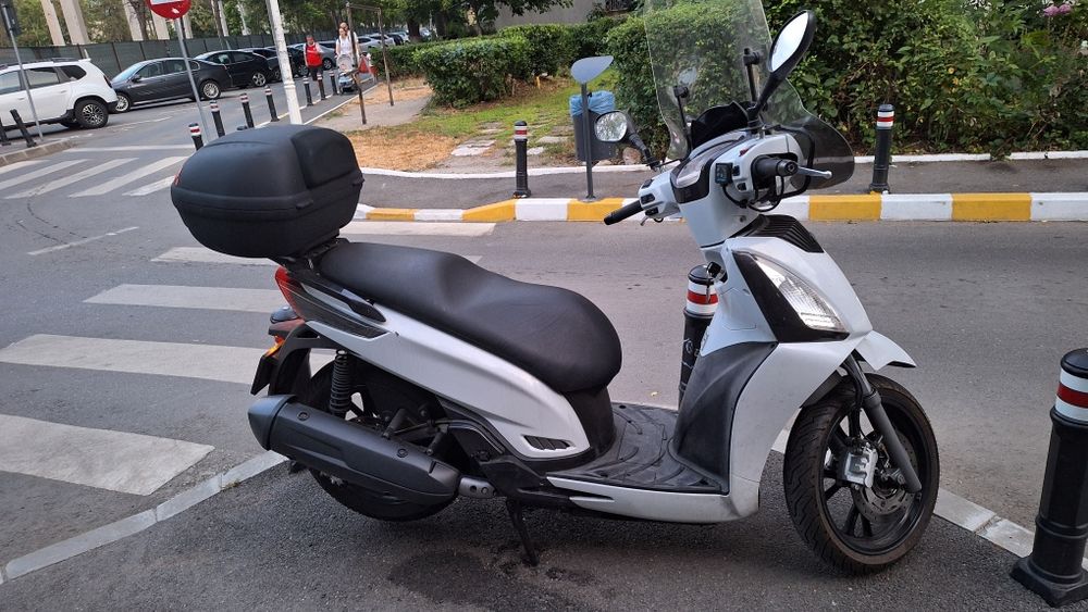 Kymco People GTI 300