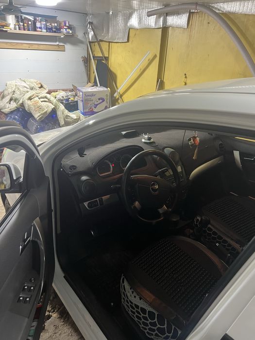 Нексия 3 в хорошом состаяние торг уместин 1 хозяин