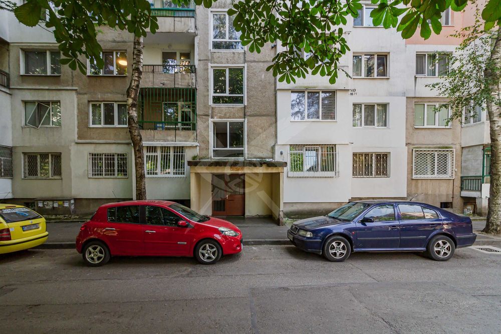 Продава се Тристаен апартамент в София, Света Троица - 88 кв.м за 2046 €/кв.м - Снимка #15