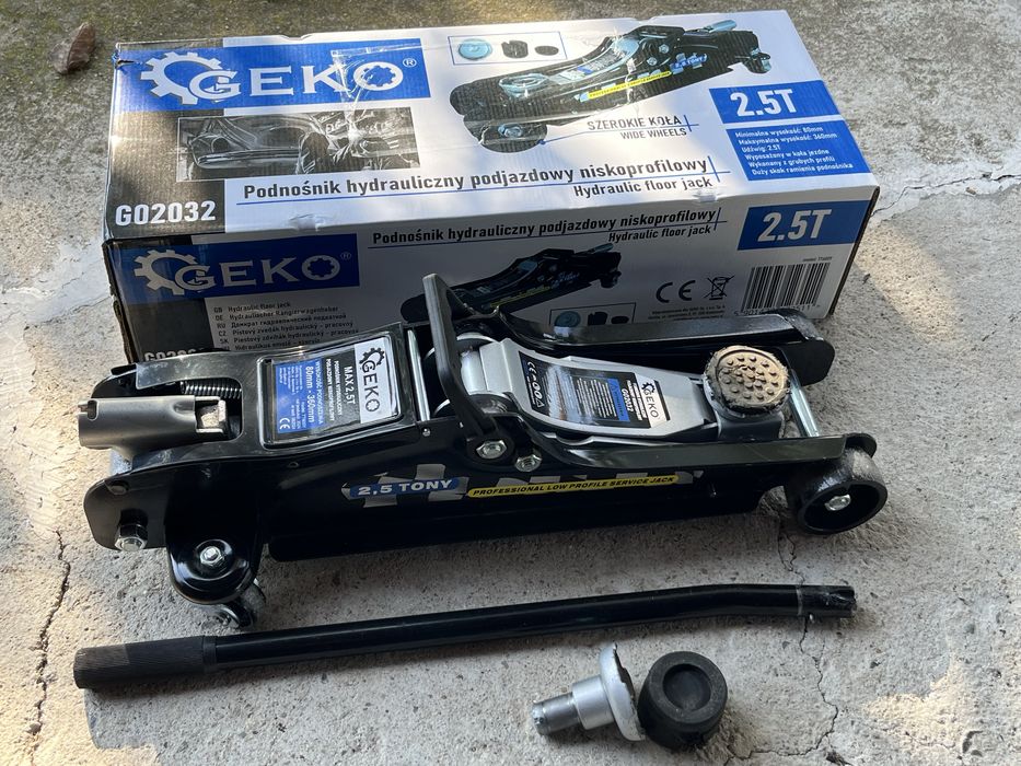 Нископрофилен хидравличен крик тип ''крокодил'' GEKO