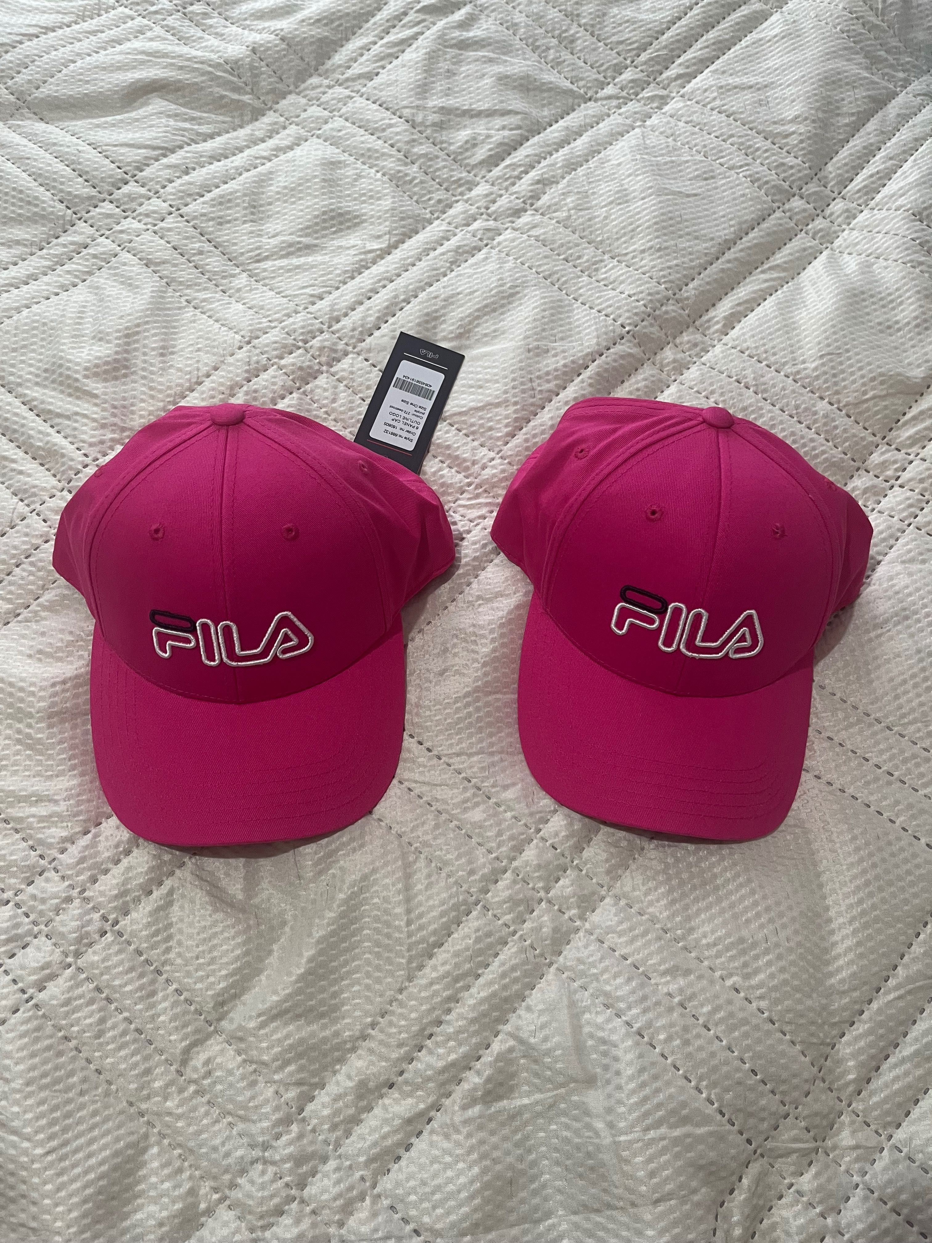 Чисто нови шапки Fila