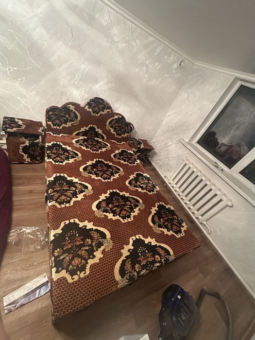 Продам спалню с тумбами