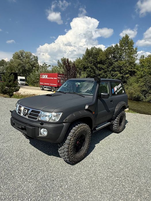 Nissan Patrol Patrol y61 swap la motor BMW biturbo