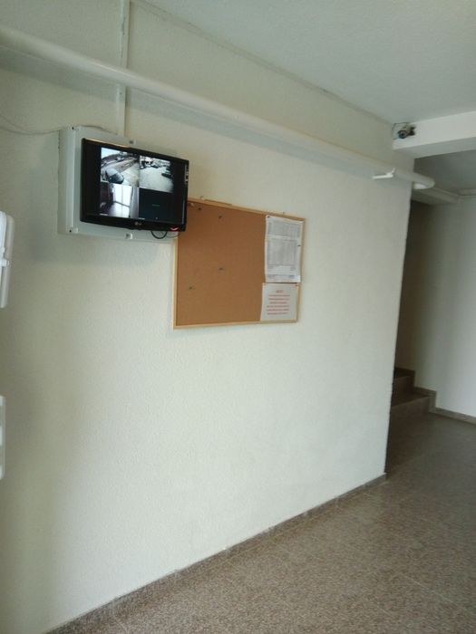 Proprietar închiriez apartament cu o cameră cu loc de parcare