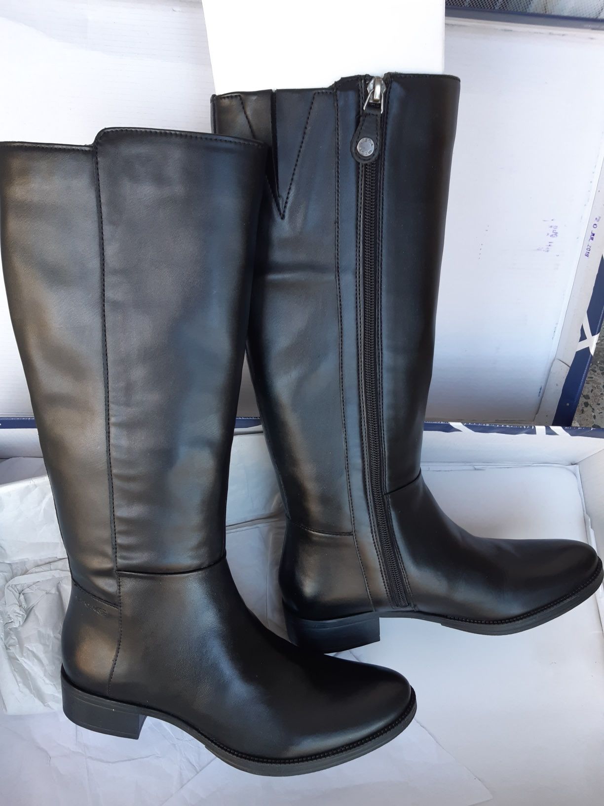 UGG/Geox нови ботуши N36/37