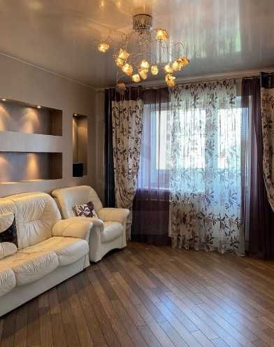Дава се под наем Тристаен апартамент в Пловдив, Старият град - 88 кв.м за 428.4 € - Снимка #2
