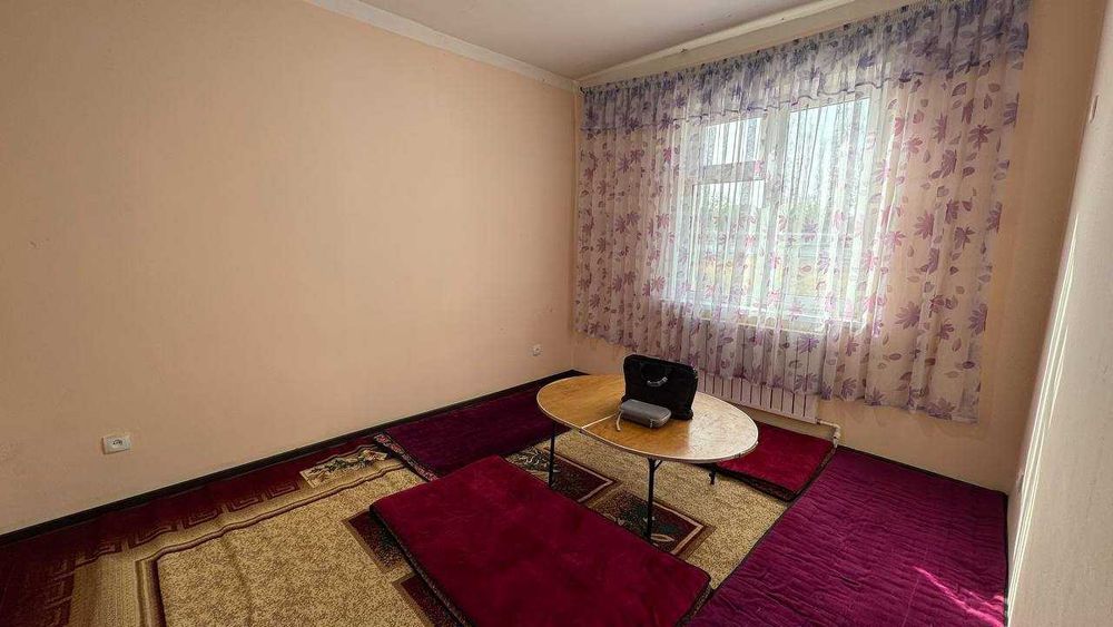 Миндонобод Машина бозори 1 қаватда 2 хонали квартира сотилади. 1491