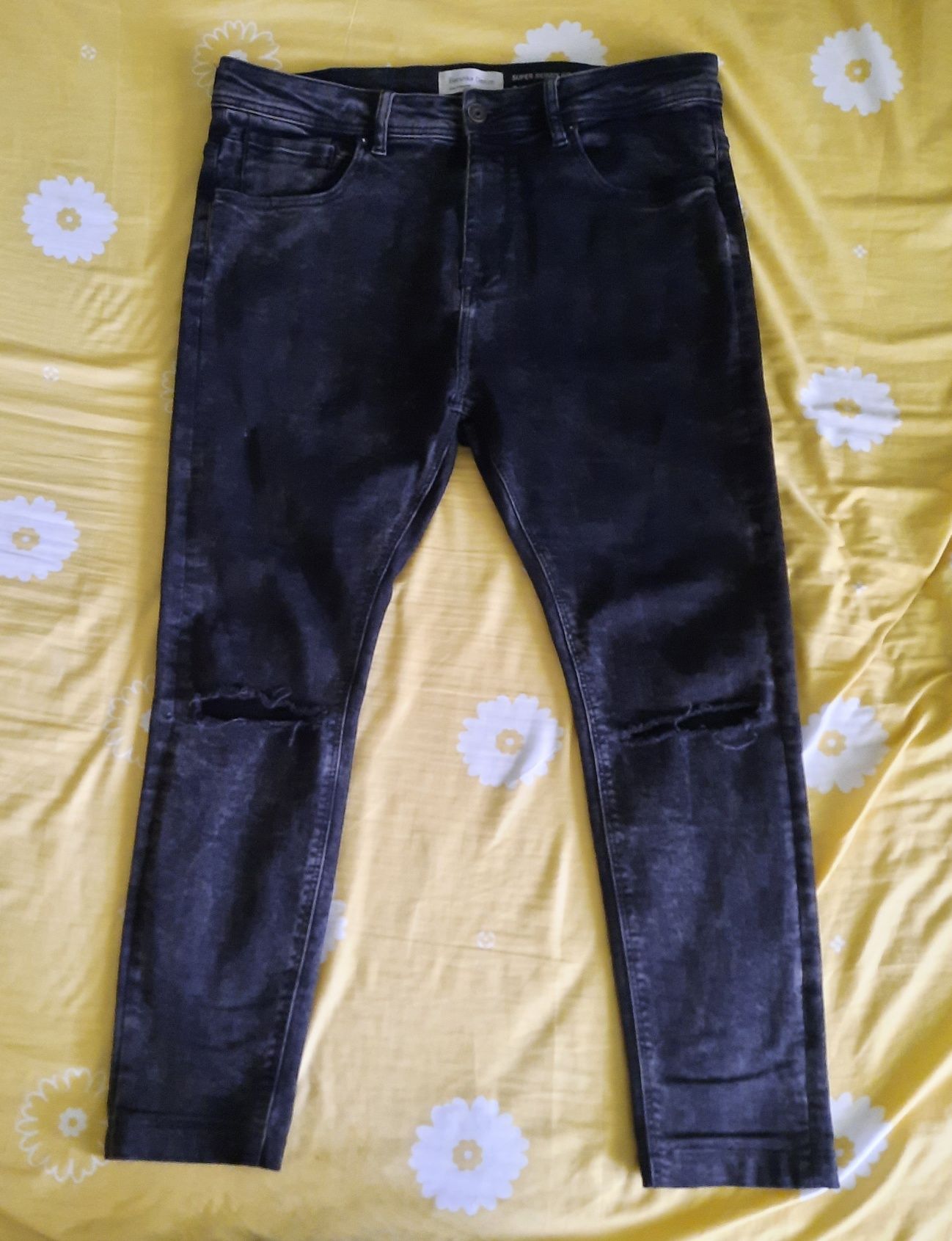 Blugi Bershka 44 (super skinny)