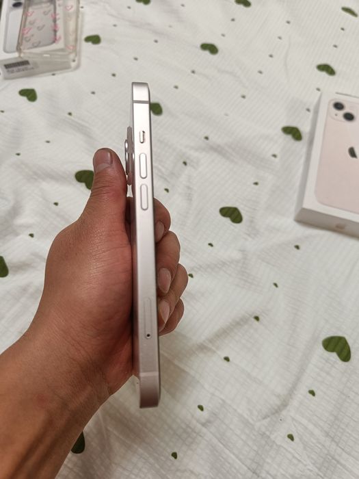 iPhone 13, 256 ГБ

Телефон в идеальном