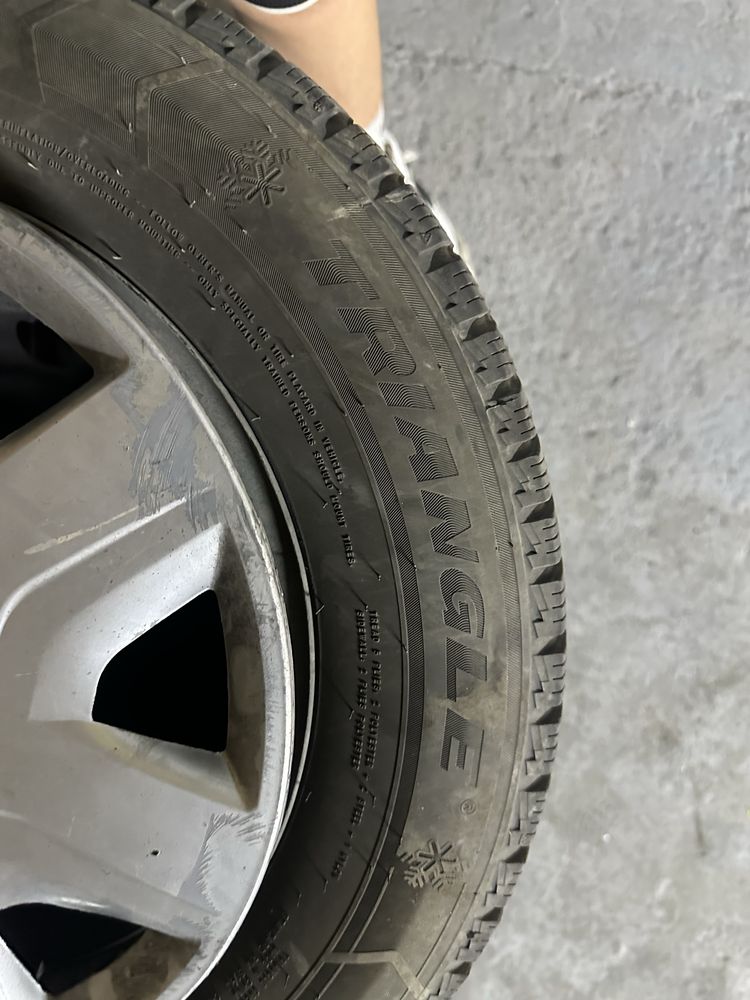 Зимние шины triangle 185/70 r14