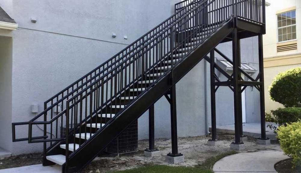 Scara metalica zincata exterioara pt  casa , beci și incendiu ISU