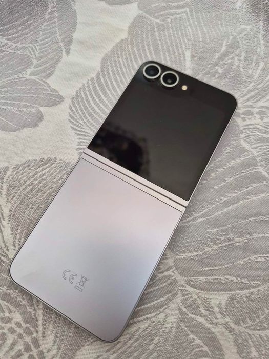 Samsung Galaxy Z Flip6 12GB/512GB Silver Shadow