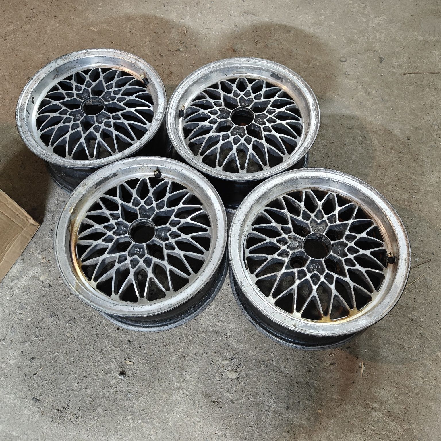 R14 PCD 4*100 Комплект легкосплавных дисков