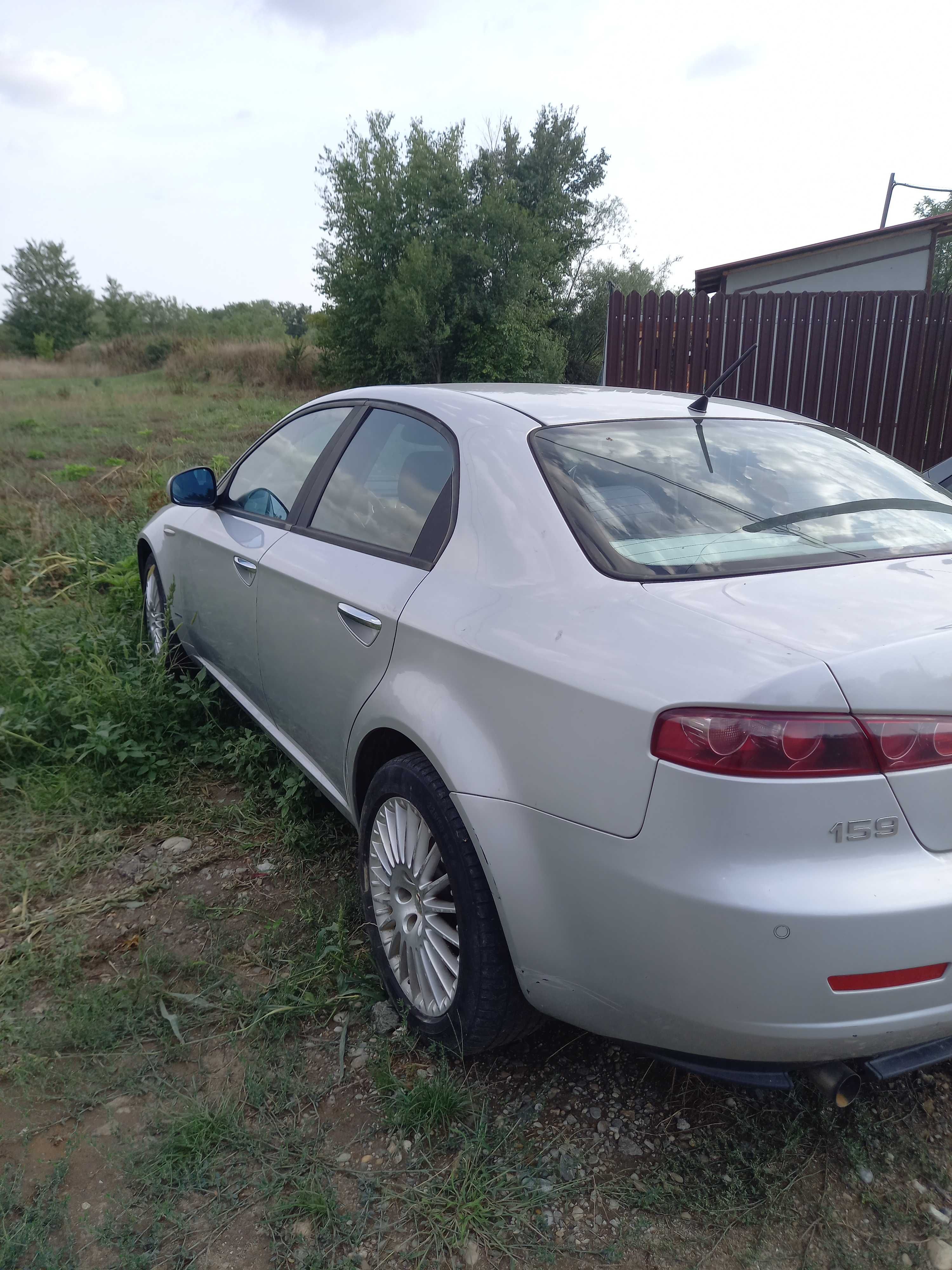 Dezmembrez Alfa Romeo 159  1.9  120Cp  88kw anul 2006