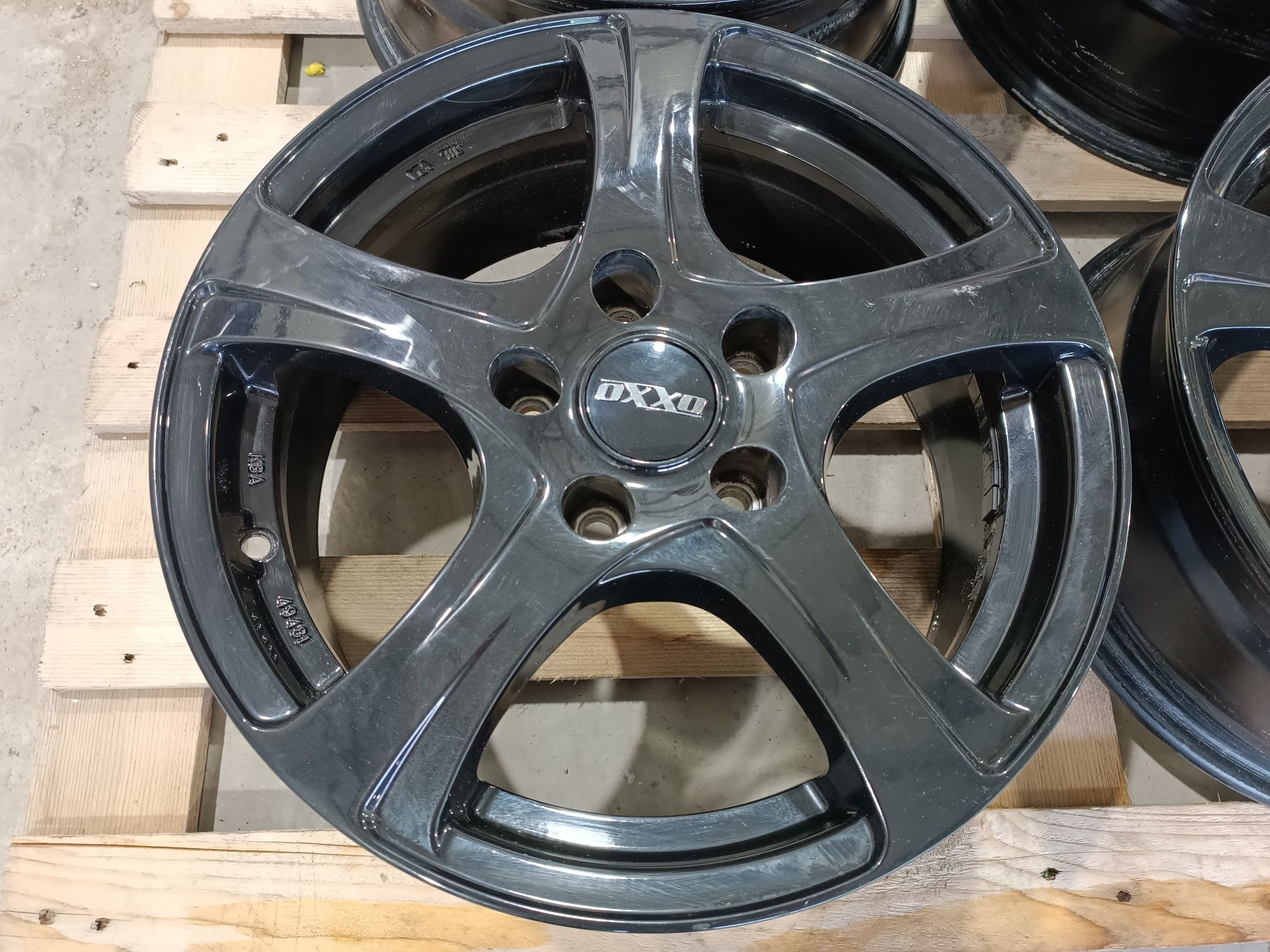 Лети джанти 15ки 5х114.3 Oxxo