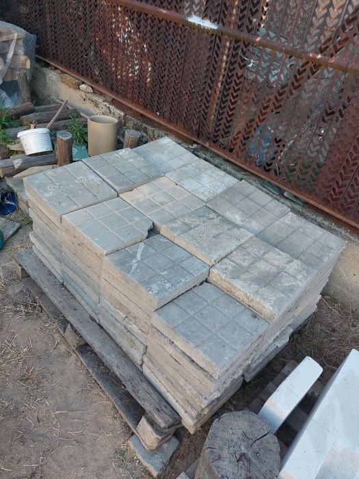 Бетонови тротоарни плочки