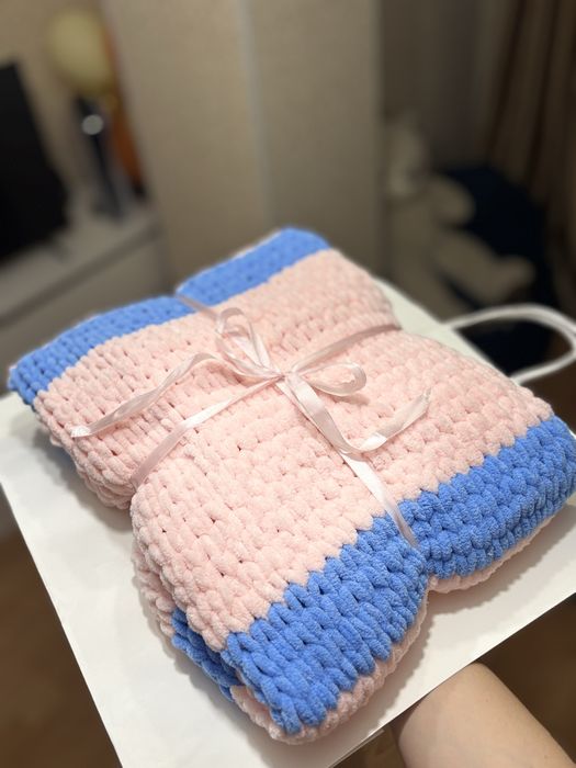 Пушистый плед ручной работы