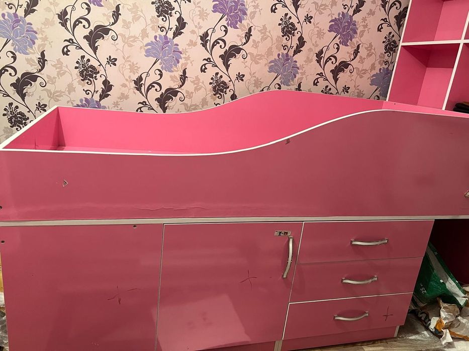 Детская кровать в хорошем состоянии