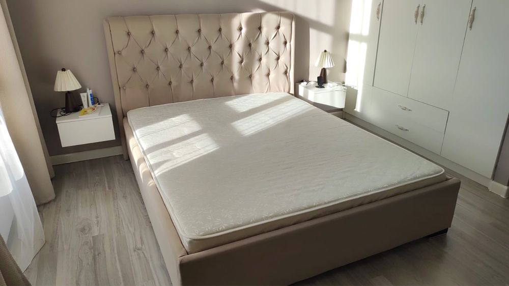 Двухспальная кровать