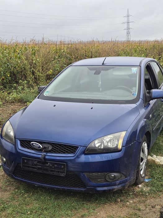 Dezmembrez ford focus 2.0 benzina