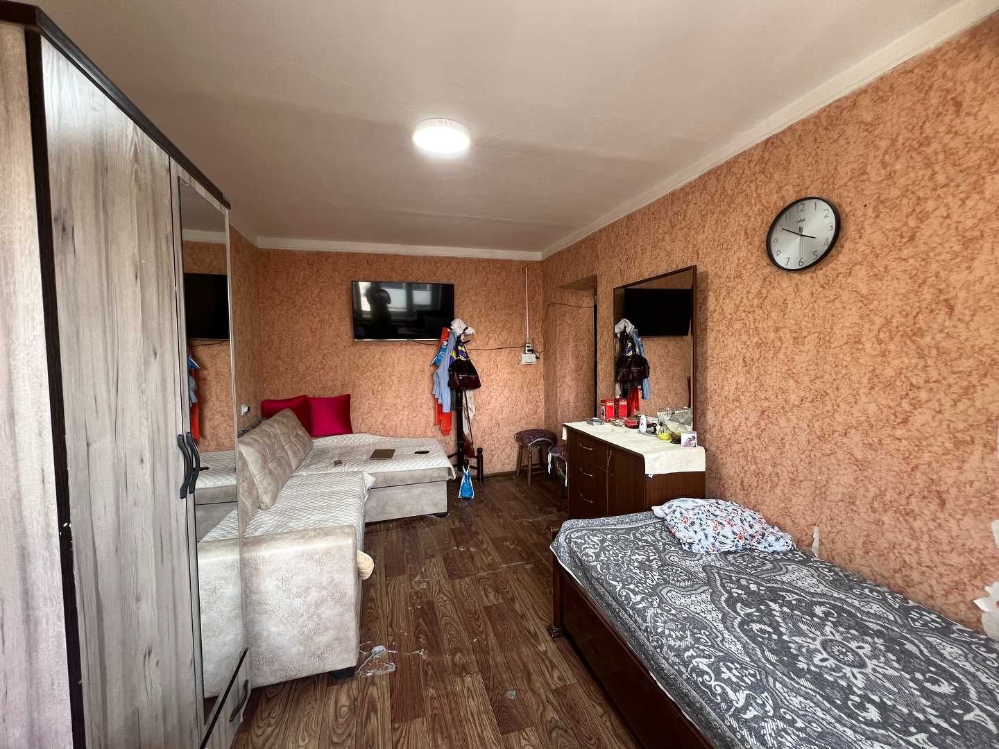 Продается 1 комнатная квартира в Мирзо-Улугбекском районе (А)