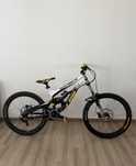 Bicicleta de vanzare YT TUES