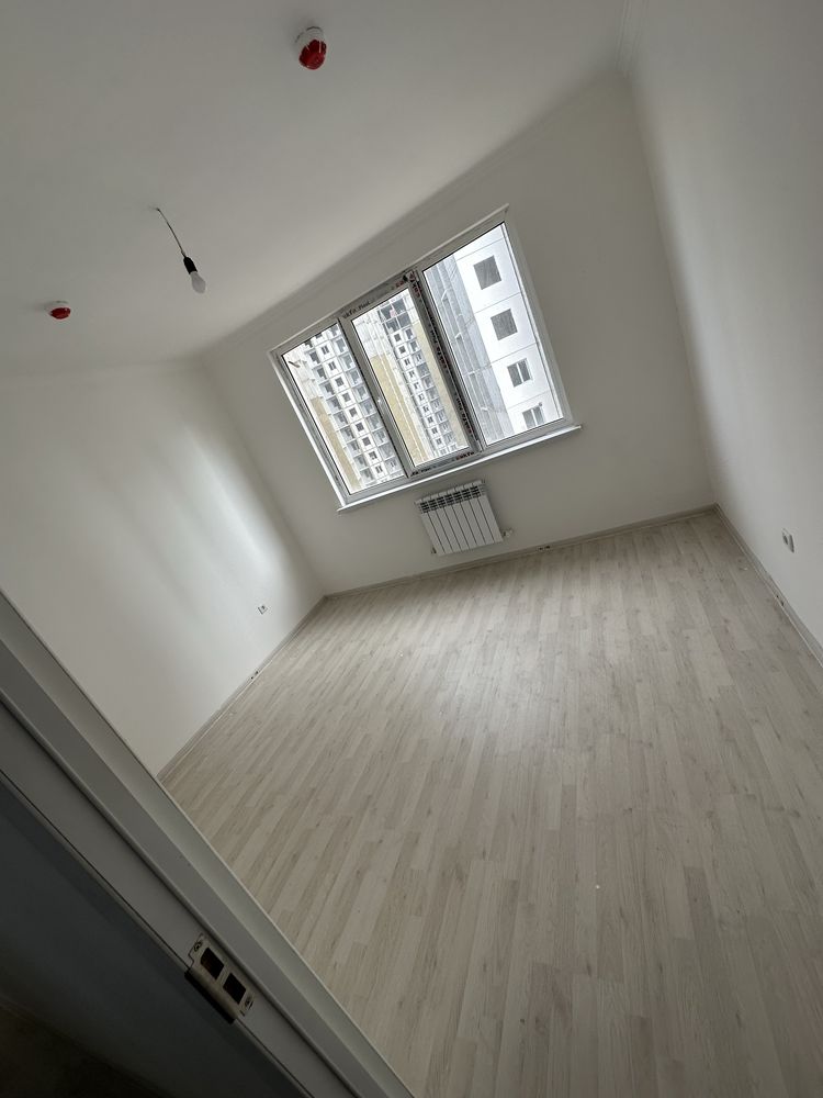 Srochno sotiladi 3 xona 68 kvadratli kvartira