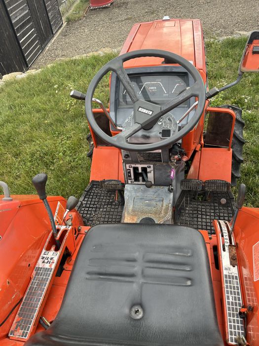 Tractor 4x4 Kubota L1-205