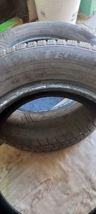 Гуми зимни.2 бр. 195/65 R15