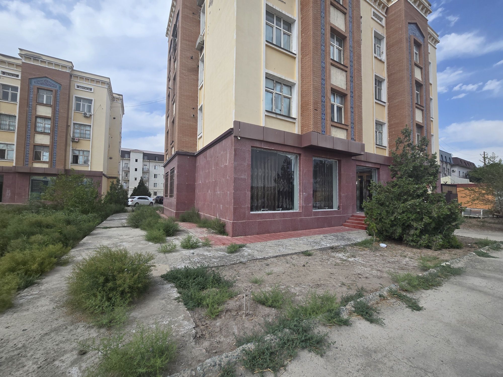 Нотурар бино ижарага берилади