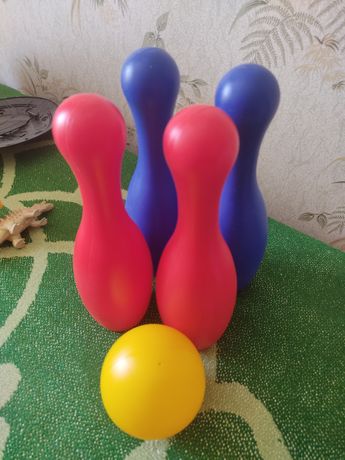 Кегли с шаром для детей