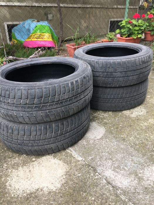 Зимни гуми Falken 215 / 50 /17