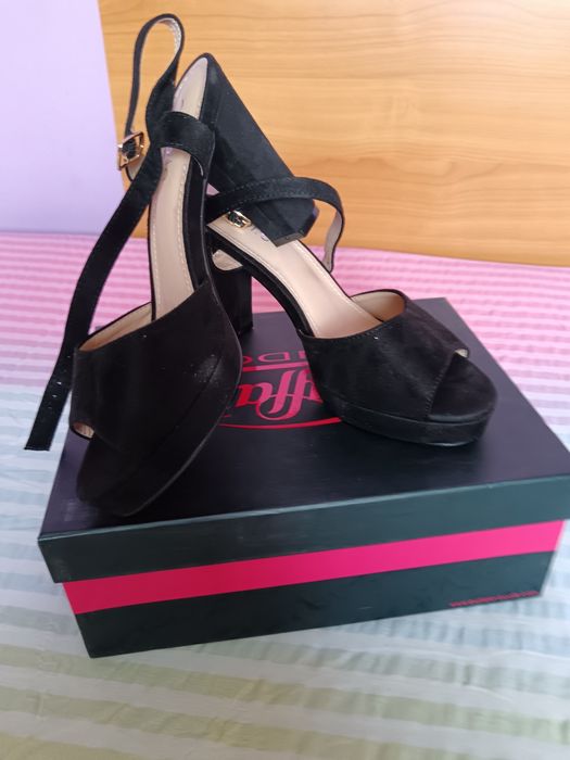 Vând Sandale Damă cu Platforma Mărimea 38 Noi