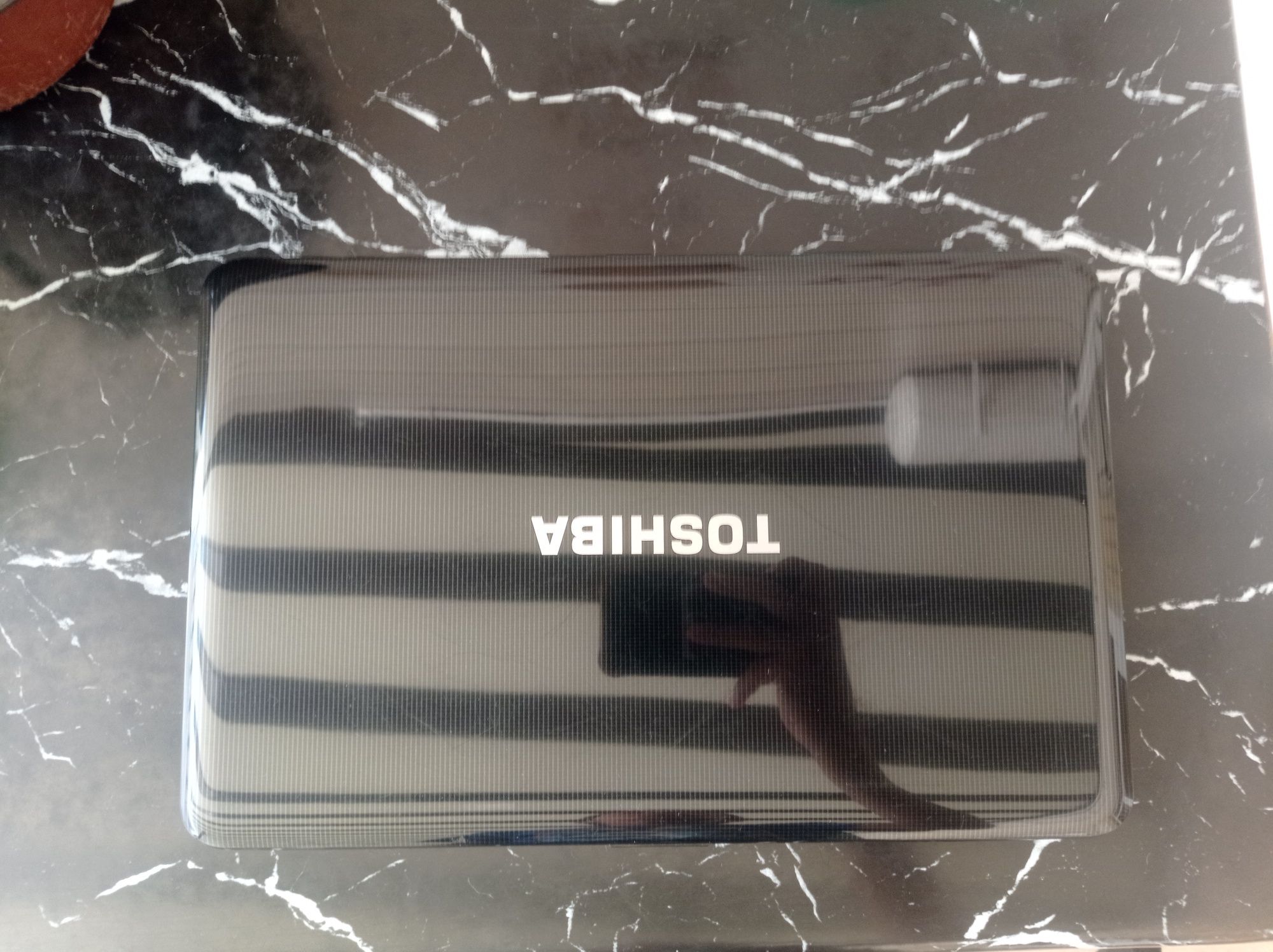Noutbuk TOSHIBA yangi