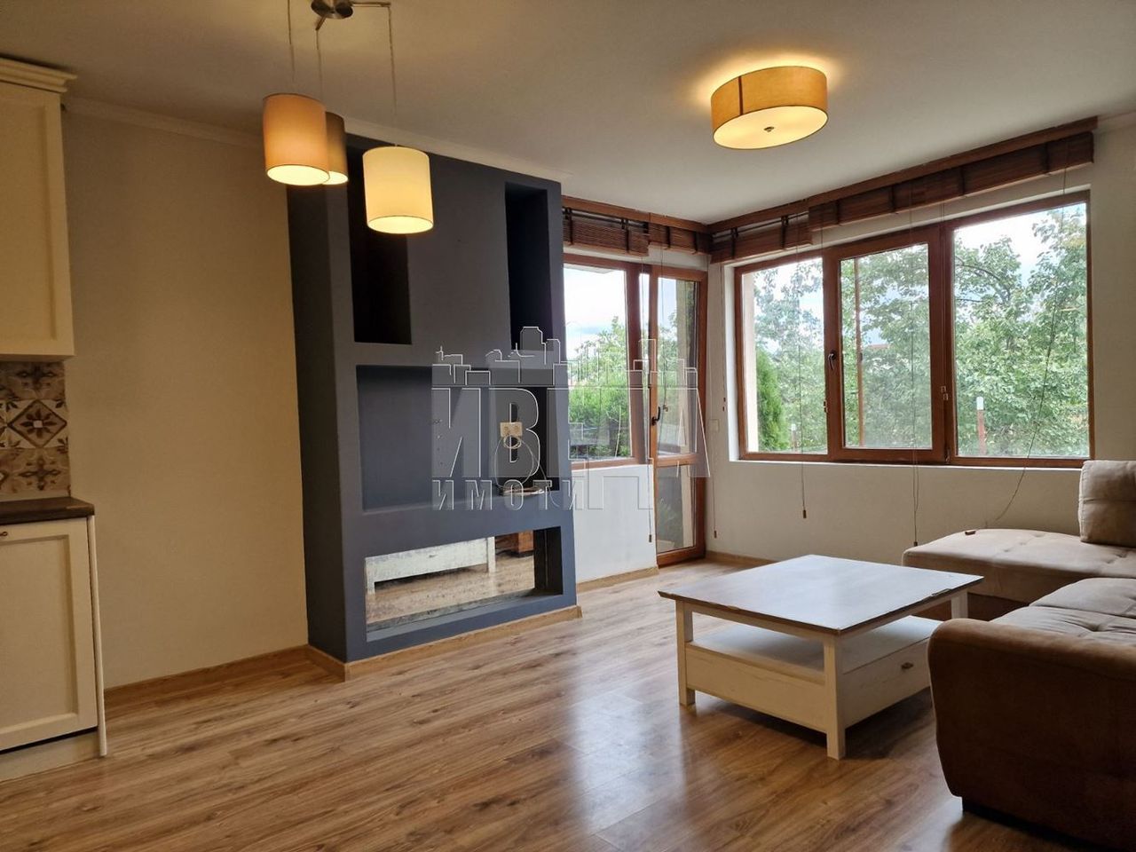 Продава се Тристаен апартамент в Варна, м-т Траката - 90 кв.м за 2156 €/кв.м - Снимка #1