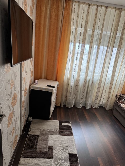 Vand apartament cu 2 camere