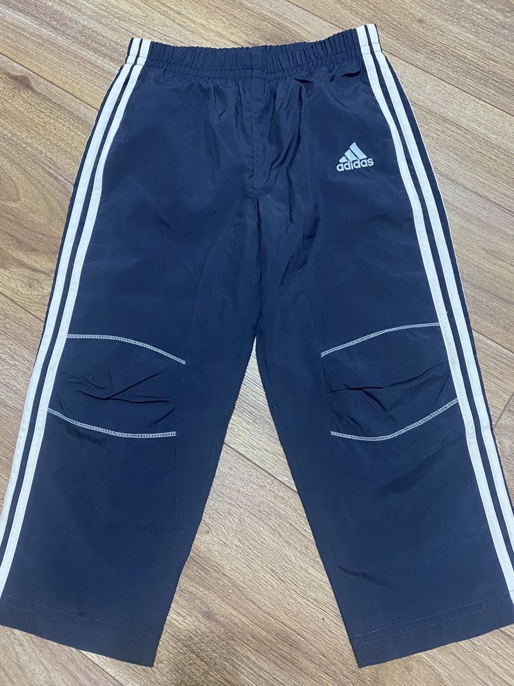 Pantaloni Adidas mărime 98 cm 2-3 ani