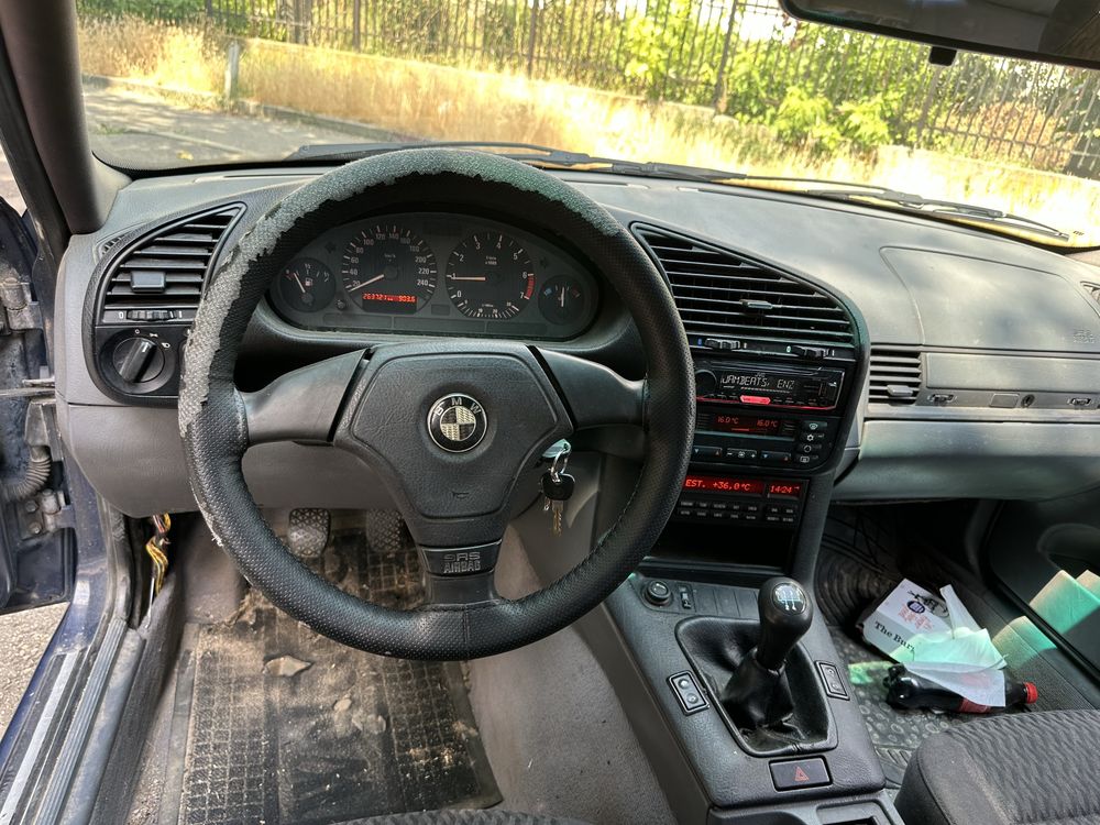 Bmw e36 sedan // 318i // fara rugina // fiscal pe loc