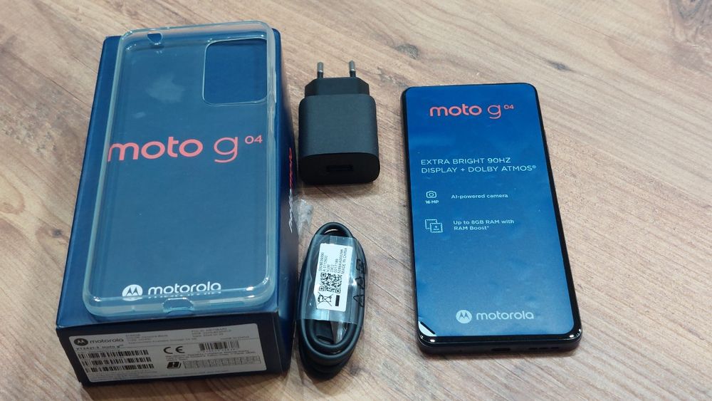 чисто нов смартфон Motorola Moto G04 64GB с гаранция
