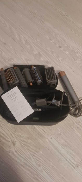 Dyson airwrap, in stare buna