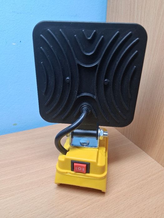 Dewalt  led Фенери 18v   Бустер 18v