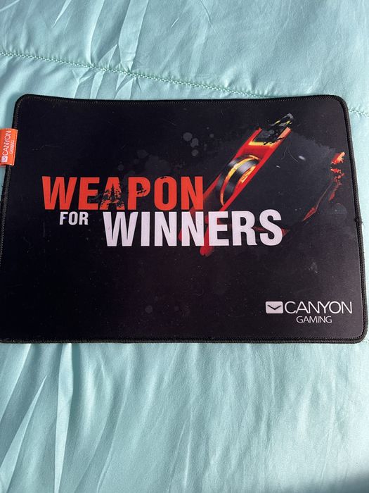 Продавам 2 mouse pad-a на Canyon Gaming!